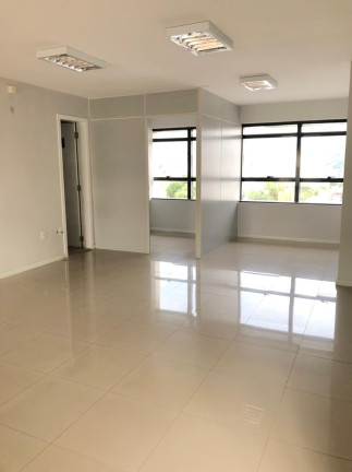 Sala Comercial à Venda, 254 m² em Centro - Criciúma