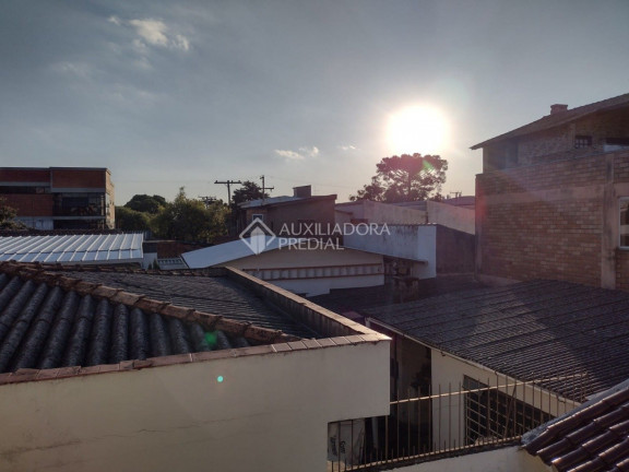 Imagem Casa com 3 Quartos à Venda, 185 m² em Santa Maria Goretti - Porto Alegre Imagem Casa com 3 Quartos à Venda, 185 m² em Santa Maria Goretti - Porto Alegre