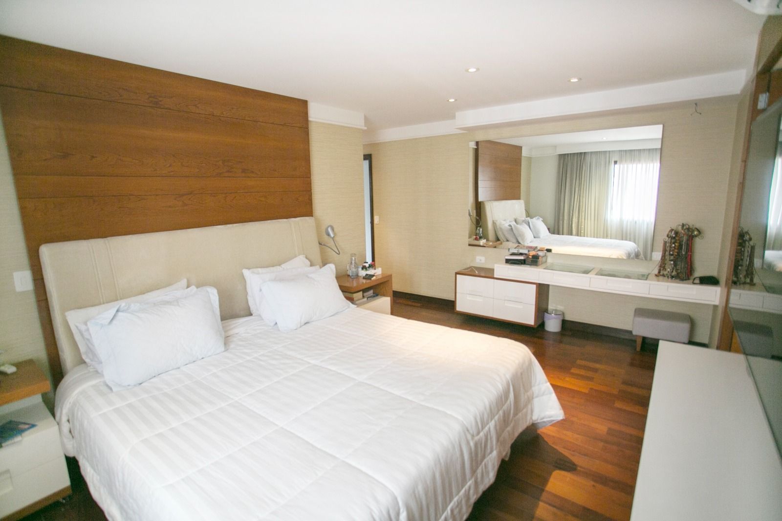 Imagem Apartamento com 3 Quartos à Venda, 290 m²em Aclimação - São Paulo