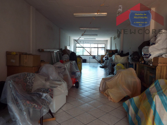 Imagem Casa com 4 Quartos à Venda, 315 m² em Centro - Pelotas
