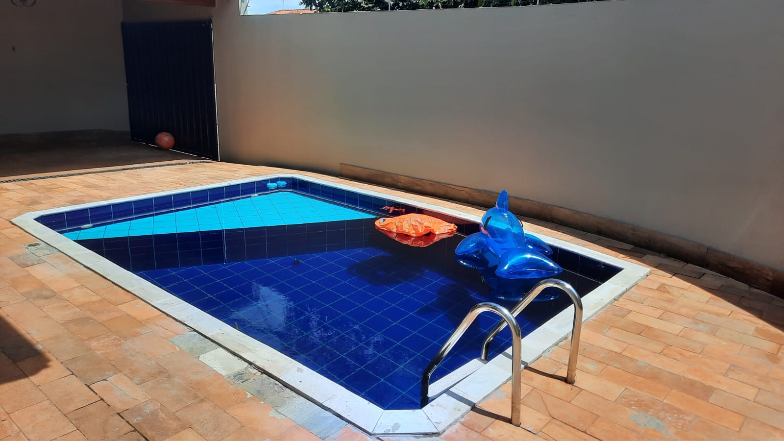 Imagem Sobrado com 3 Quartos à Venda ou Temporada, 160 m²em Jardim Guararapes - Londrina