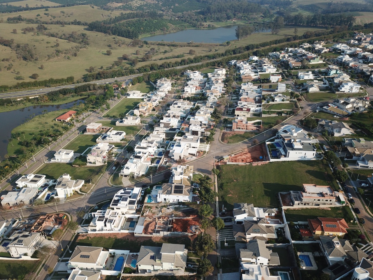 Imagem Terreno em Condomínio à Venda, 450 m²em Condomínio Reserva da Serra - Jundiaí