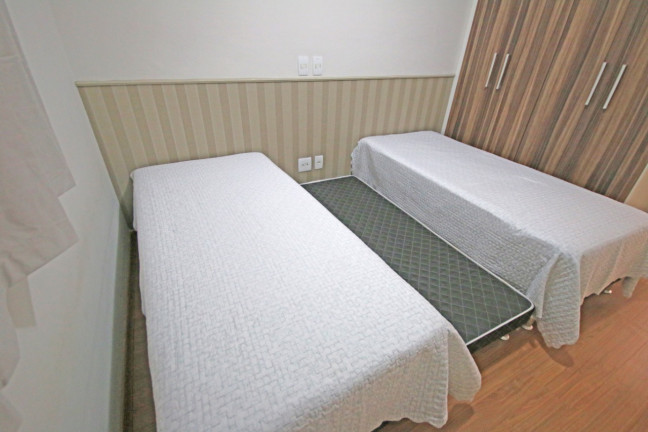 Imagem Apartamento com 2 Quartos para Temporada, 70 m² em Santa Casa - Olímpia Imagem Apartamento com 2 Quartos para Temporada, 70 m² em Santa Casa - Olímpia