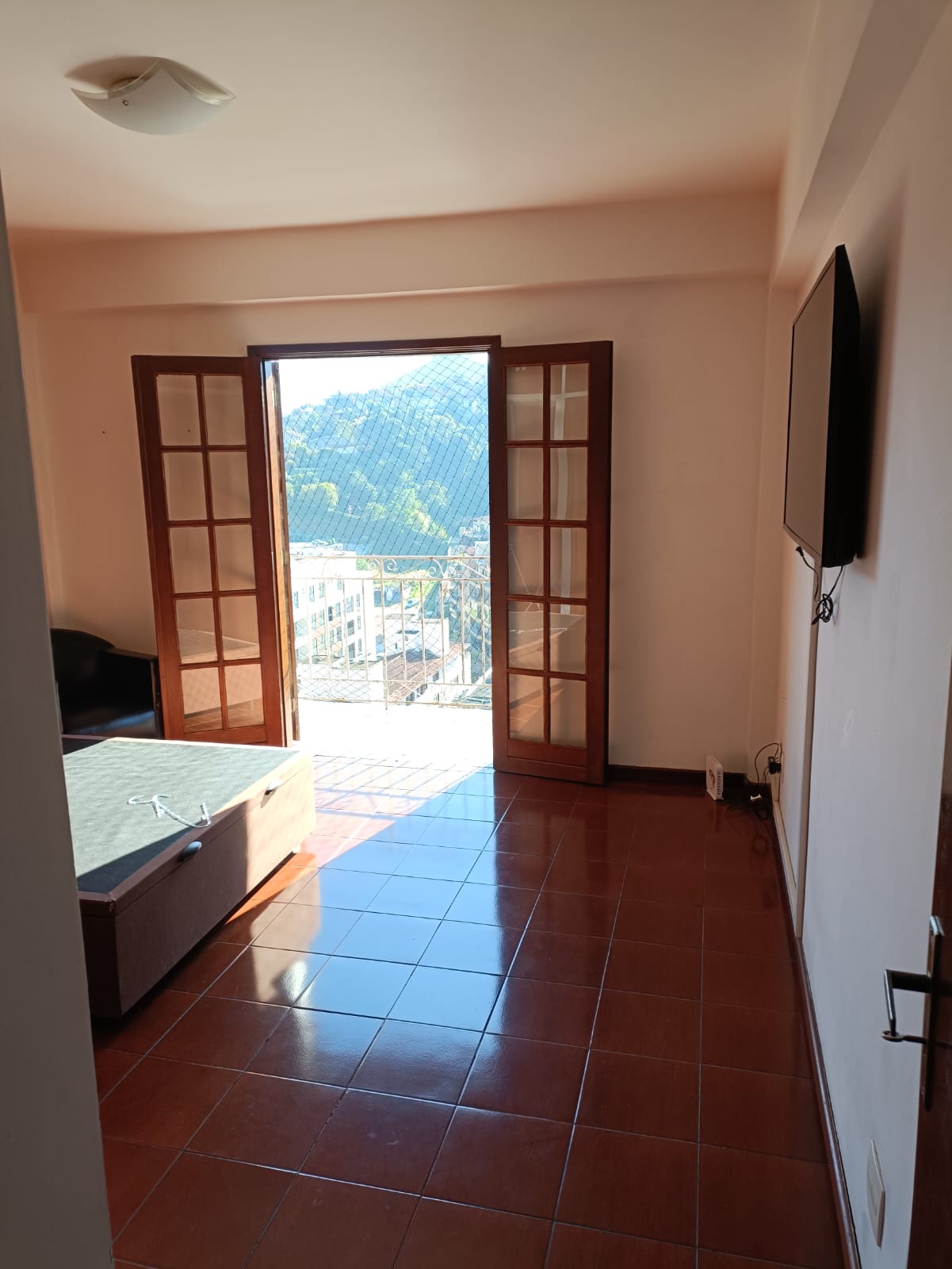 Imagem Casa de Condomínio com 2 Quartos à Venda, 80 m²em Jardim Pinheiros - Teresópolis