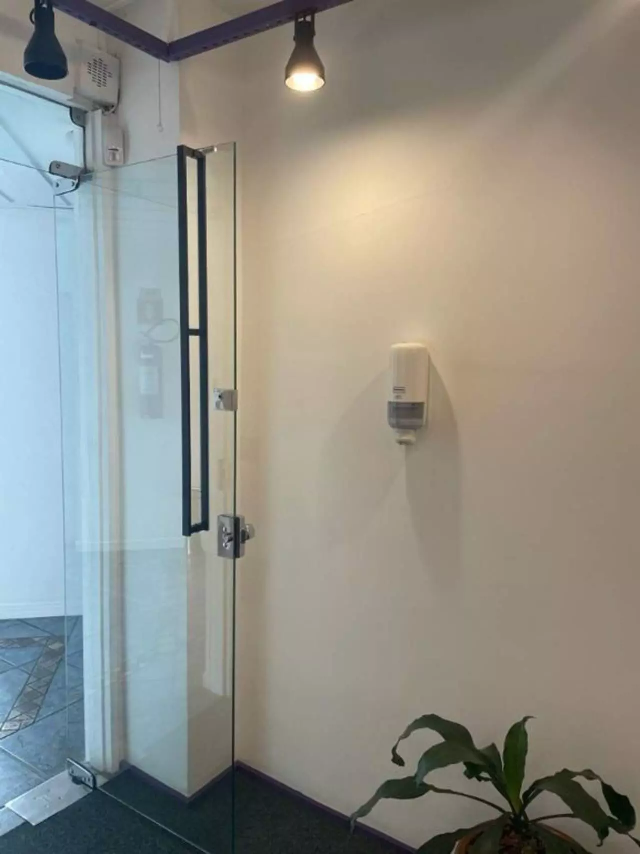 Imagem Sala Comercial à Venda ou Locação, 116 m² em Cidade Monções - São Paulo
