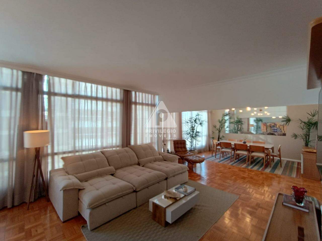 Imagem Cobertura com 4 Quartos à Venda, 260 m²em Copacabana - Rio de Janeiro
