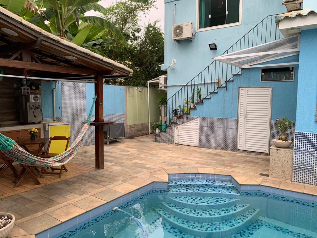 Imagem Casa com 6 Quartos à Venda, 258 m² em Bangu - Rio de Janeiro
