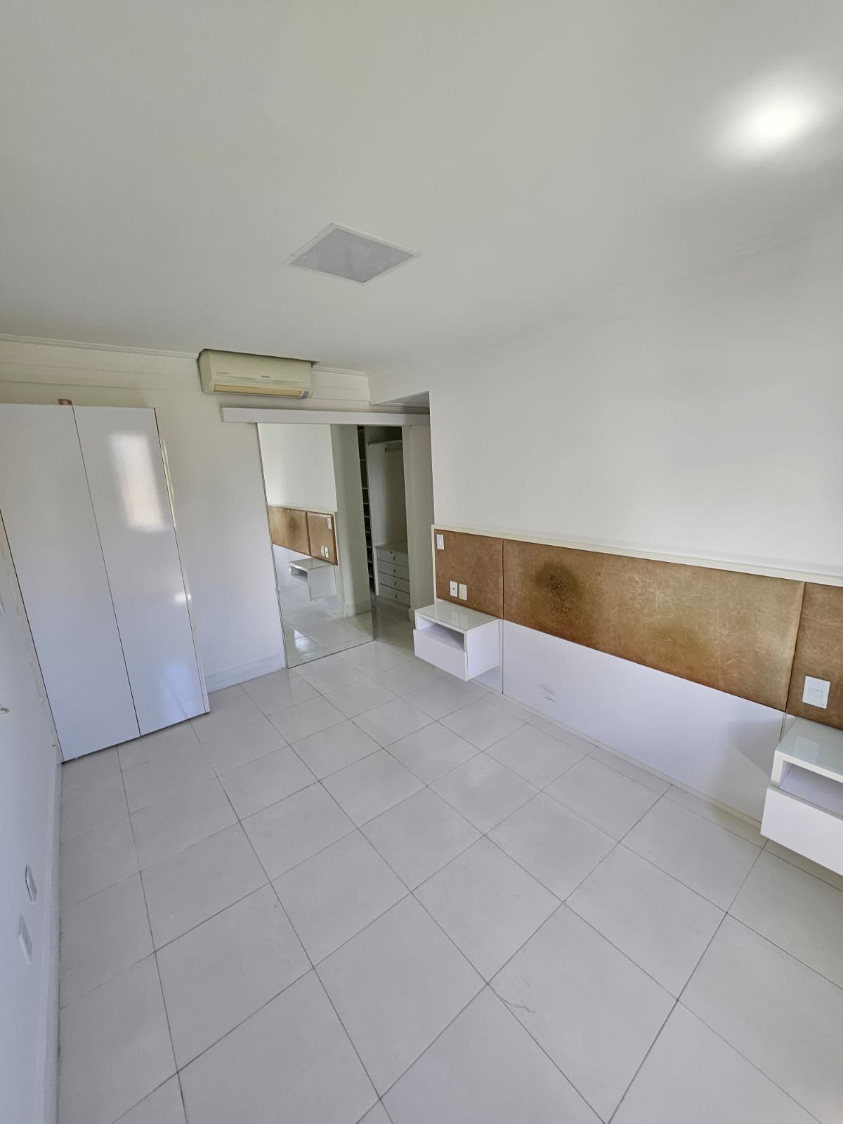 Imagem Apartamento com 2 Quartos à Venda, 77 m²em Imbuí - Salvador Imagem Apartamento com 2 Quartos à Venda, 77 m²em Imbuí - Salvador