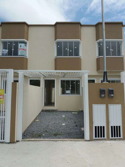 Sobrado com 2 Quartos à Venda, 68 m² em Lídia Duarte - Camboriú