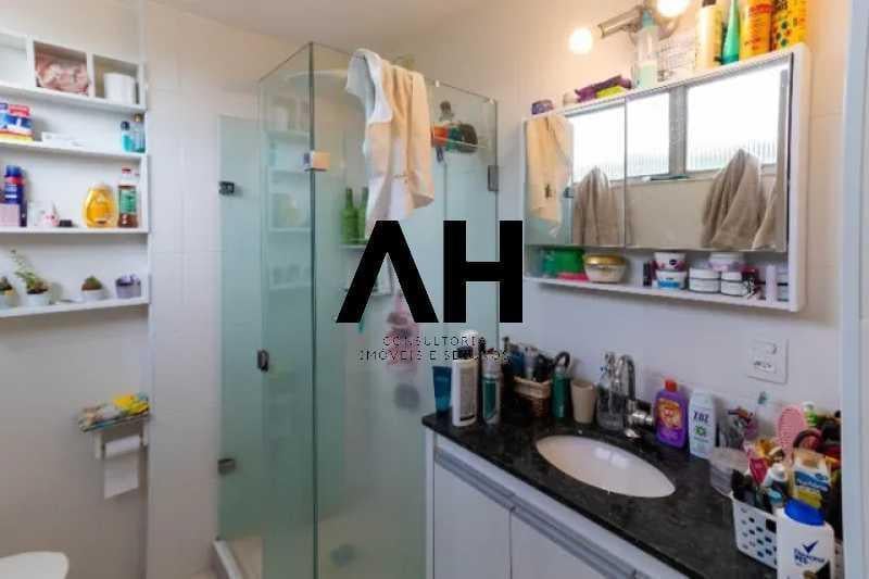Imagem Apartamento com 3 Quartos à Venda, 110 m²em Santa Rosa - Niterói Imagem Apartamento com 3 Quartos à Venda, 110 m²em Santa Rosa - Niterói