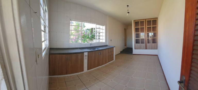 Imagem Casa com 2 Quartos à Venda, 163 m² em Centro - Cruzeiro Imagem Casa com 2 Quartos à Venda, 163 m² em Centro - Cruzeiro