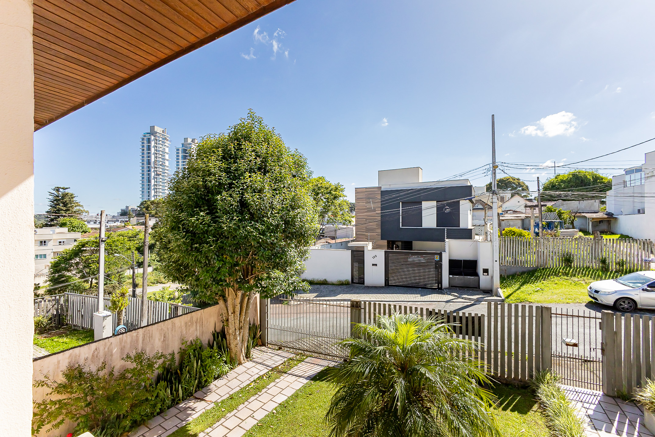 Imagem Casa com 3 Quartos à Venda, 209 m²em Campina do Siqueira - Curitiba Imagem Casa com 3 Quartos à Venda, 209 m²em Campina do Siqueira - Curitiba