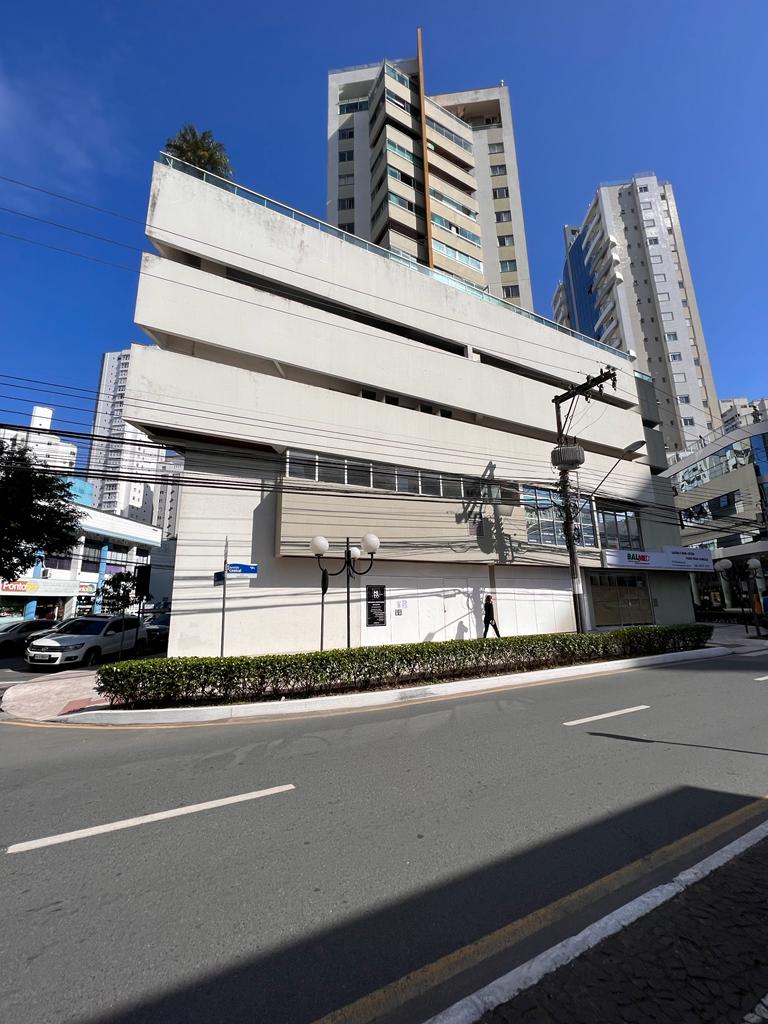 Imagem Sala Comercial à Venda, 656 m² em Centro - Balneário Camboriú
