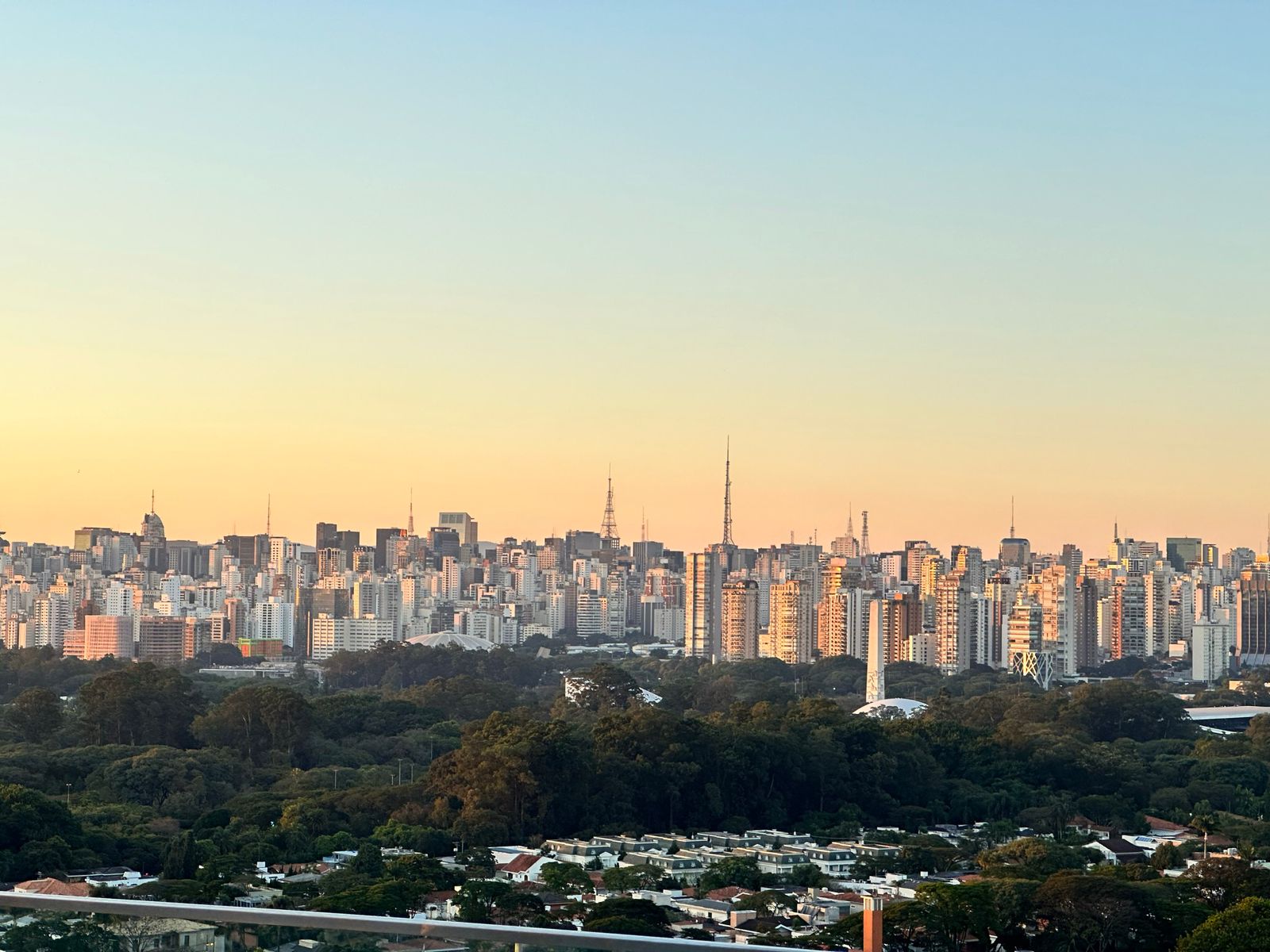 Foto do imóvel Apartamento com 1 Quarto à Venda, 40 m²em Moema - São Paulo