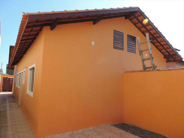 Imagem Casa com 2 Quartos à Venda, 75 m² em Itanhaém Imagem Casa com 2 Quartos à Venda, 75 m² em Itanhaém