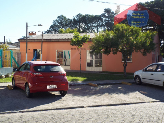Imagem Apartamento com 2 Quartos à Venda,  em Três Vendas - Pelotas