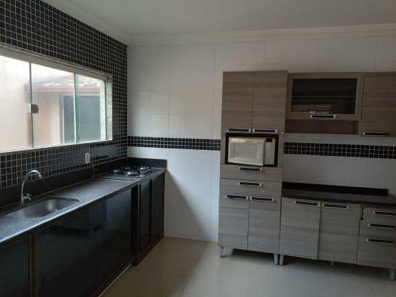 Imagem Casa com 3 Quartos à Venda, em Verdes Mares - Rio das Ostras Imagem Casa com 3 Quartos à Venda, em Verdes Mares - Rio das Ostras