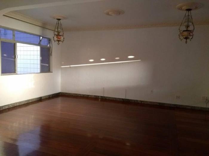 Imagem Casa com 4 Quartos à Venda, 300 m²em Alto Barroca - Belo Horizonte Imagem Casa com 4 Quartos à Venda, 300 m²em Alto Barroca - Belo Horizonte