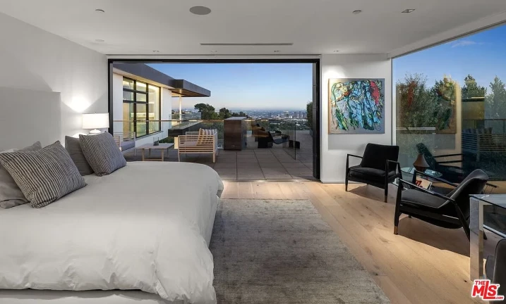 Imagem Casa de Condomínio com 6 Quartos à Venda, 933 m²em Alphaville Residencial Um - Barueri Imagem Casa de Condomínio com 6 Quartos à Venda, 933 m²em Alphaville Residencial Um - Barueri