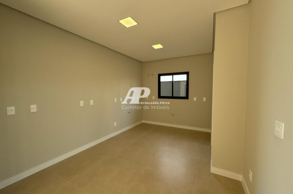 Imagem Casa com 3 Quartos à Venda ou Temporada, 210 m²em Contorno - Ponta Grossa Imagem Casa com 3 Quartos à Venda ou Temporada, 210 m²em Contorno - Ponta Grossa