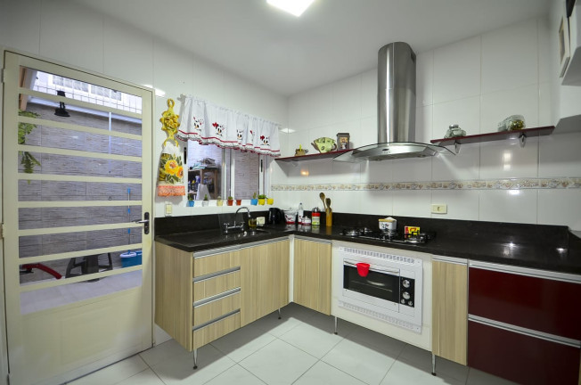 Imagem Sobrado com 3 Quartos à Venda, em Atuba - Curitiba Imagem Sobrado com 3 Quartos à Venda, em Atuba - Curitiba