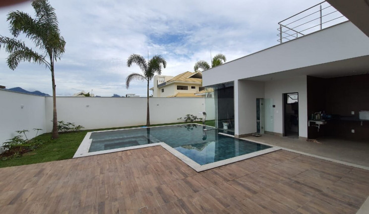 Imagem Casa com 5 Quartos à Venda, 480 m² em Barra da Tijuca - Rio de Janeiro Imagem Casa com 5 Quartos à Venda, 480 m² em Barra da Tijuca - Rio de Janeiro