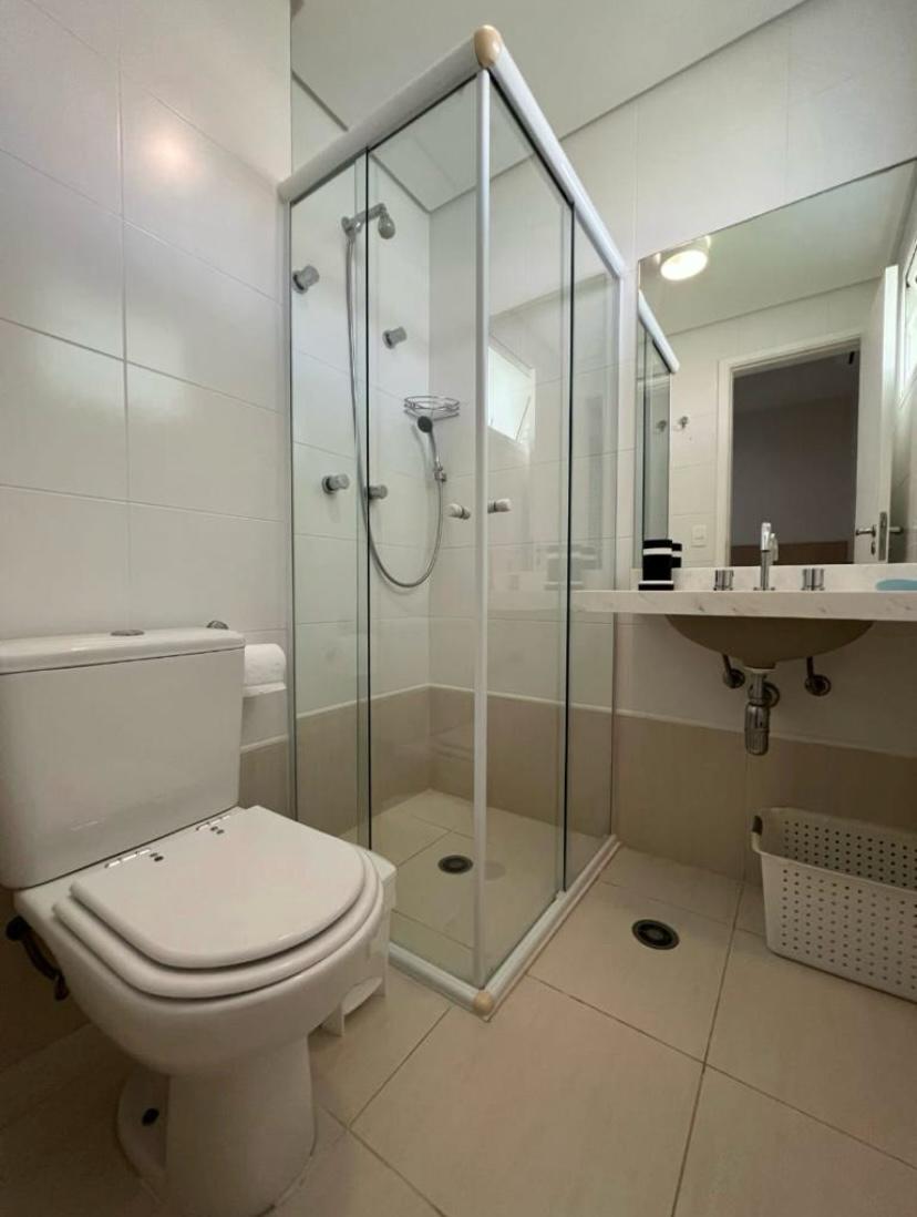 Imagem Apartamento com 4 Quartos para Temporada, 212 m² em Riviera - Bertioga