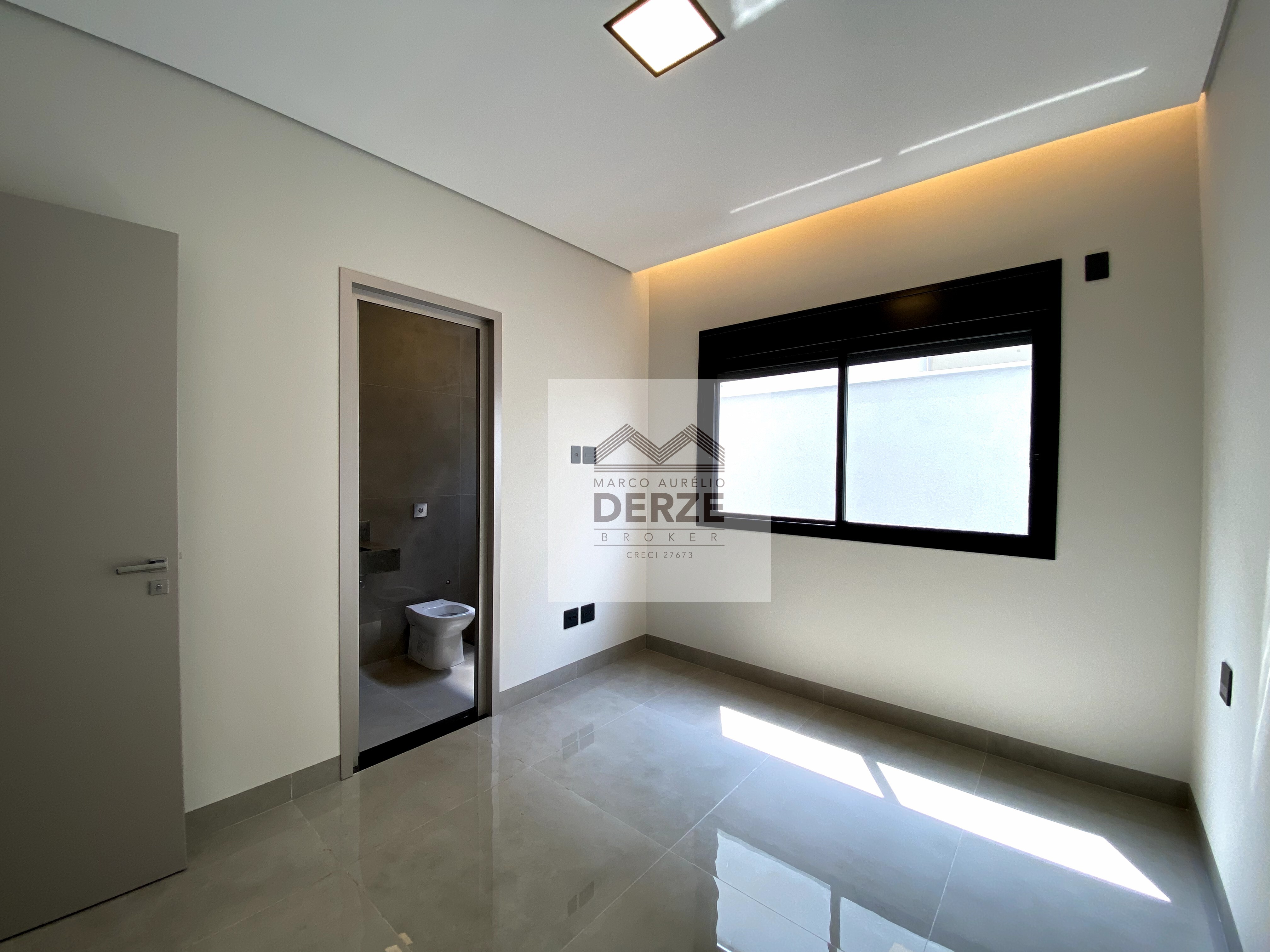 Imagem Casa com 3 Quartos à Venda, 256 m²em Jardim Botânico - Uberlândia Imagem Casa com 3 Quartos à Venda, 256 m²em Jardim Botânico - Uberlândia