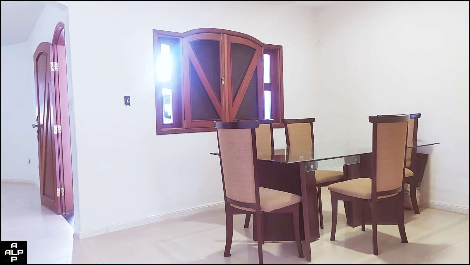 Imagem Sobrado com 4 Quartos à Venda, 250 m²em Taguatinga Sul (Taguatinga) - Brasília