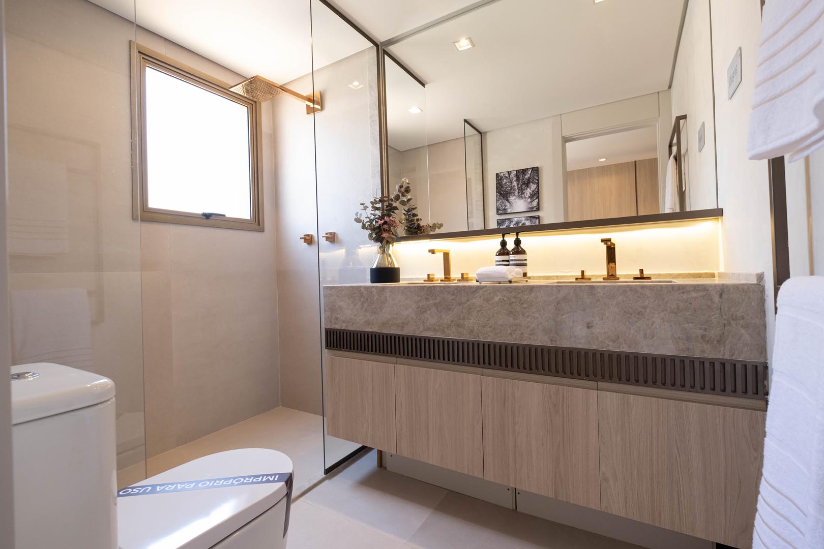 Imagem Apartamento com 2 Quartos à Venda, 80 m²em Moema - São Paulo Imagem Apartamento com 2 Quartos à Venda, 80 m²em Moema - São Paulo