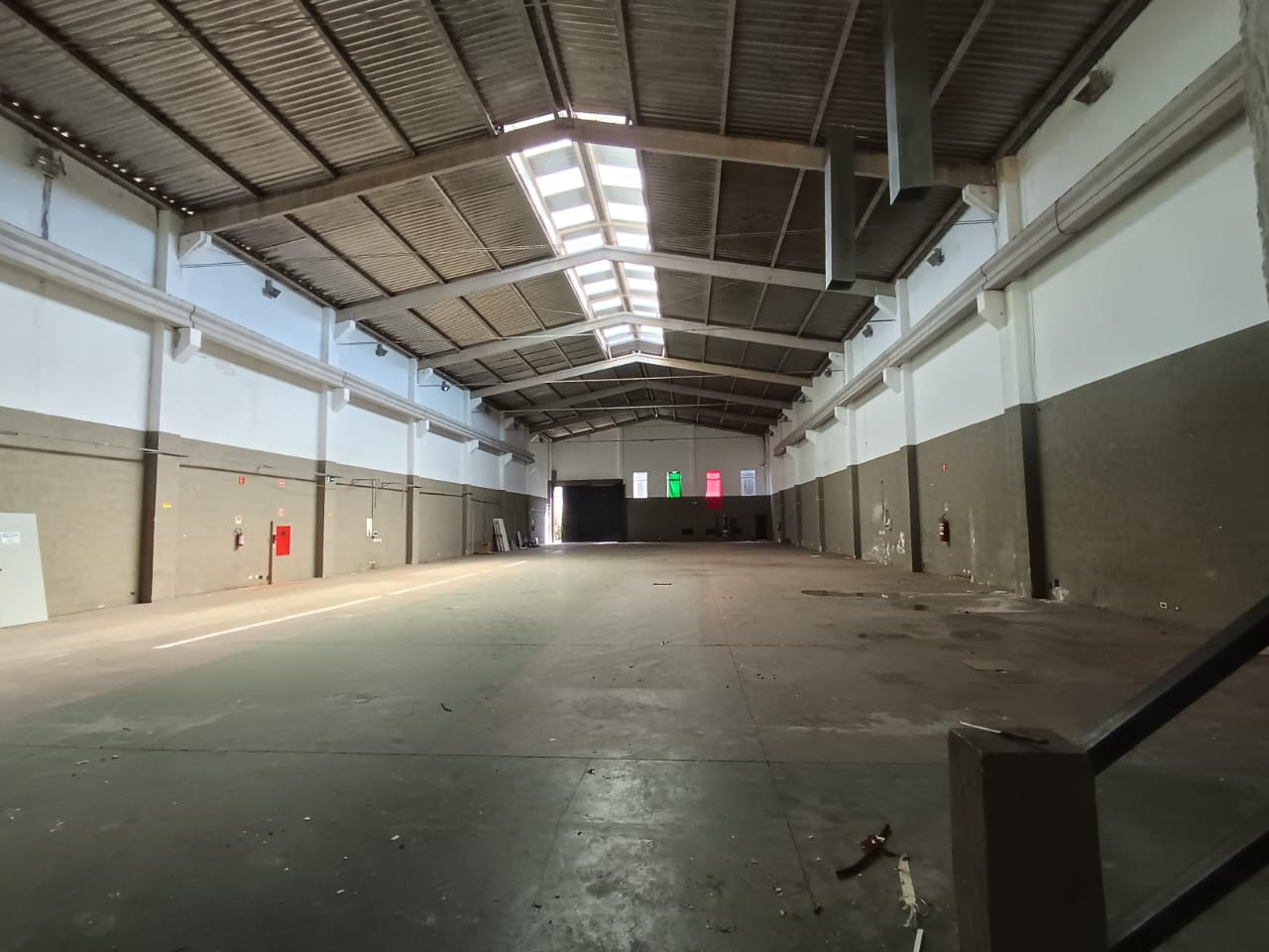 Imagem Galpão à Venda, 1.655 m² em Atibaia Jardim - Atibaia Imagem Galpão à Venda, 1.655 m² em Atibaia Jardim - Atibaia