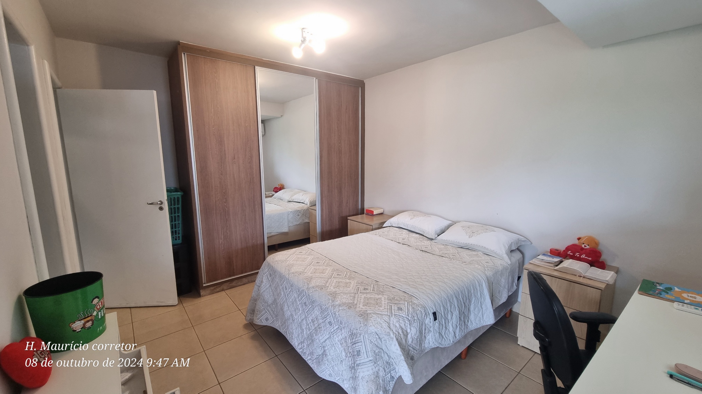 Imagem Sobrado com 4 Quartos à Venda, 300 m²em Setor Jaó - Goiânia Imagem Sobrado com 4 Quartos à Venda, 300 m²em Setor Jaó - Goiânia