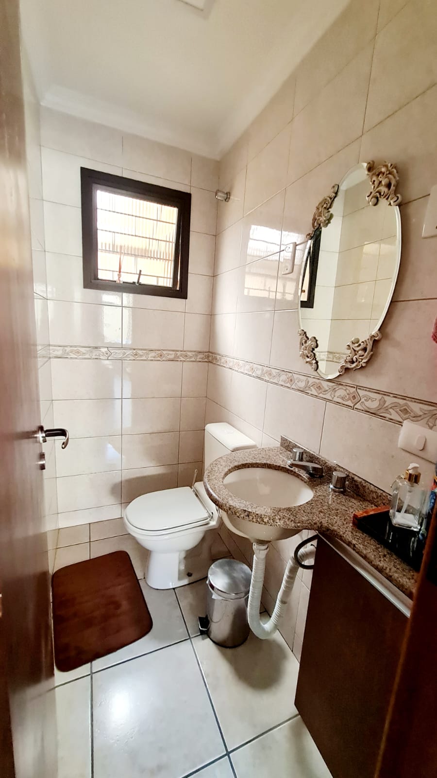 Imagem Sobrado com 4 Quartos à Venda, 160 m² em Boa Vista - Curitiba Imagem Sobrado com 4 Quartos à Venda, 160 m² em Boa Vista - Curitiba