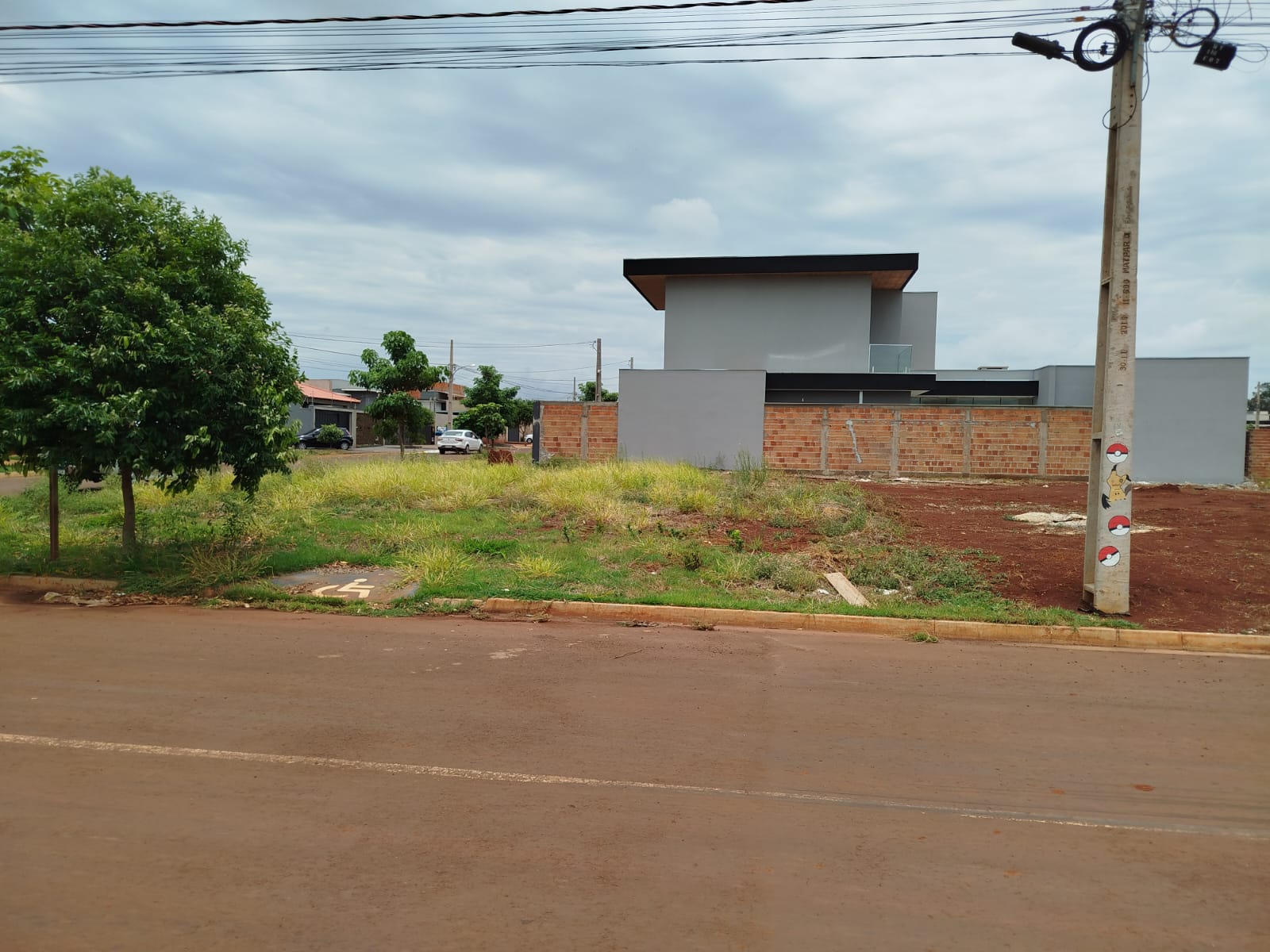 Imagem Terreno à Venda, 240 m² em Jardim Guaicurus - Dourados