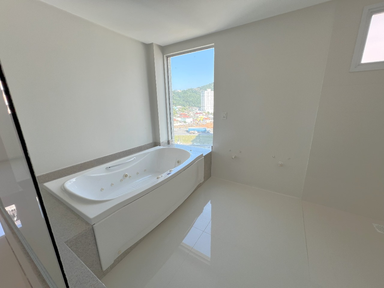 Imagem Apartamento com 4 Quartos à Venda, 197 m² em Centro  - Itapema