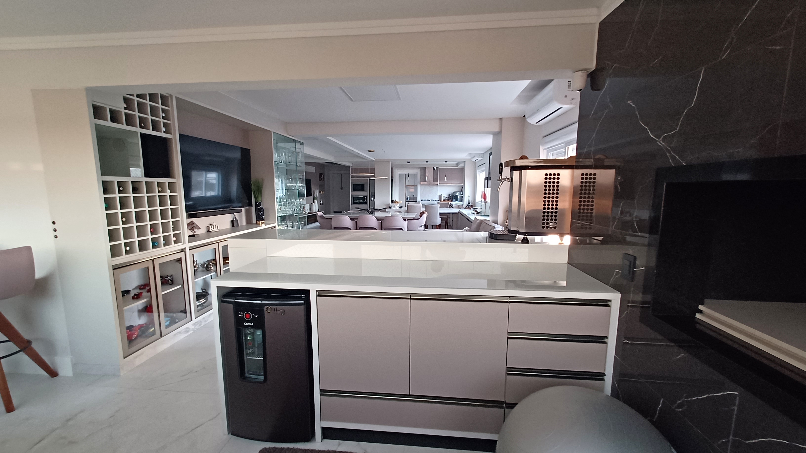 Imagem Apartamento com 3 Quartos à Venda, 195 m²em Barro Vermelho - Orleans