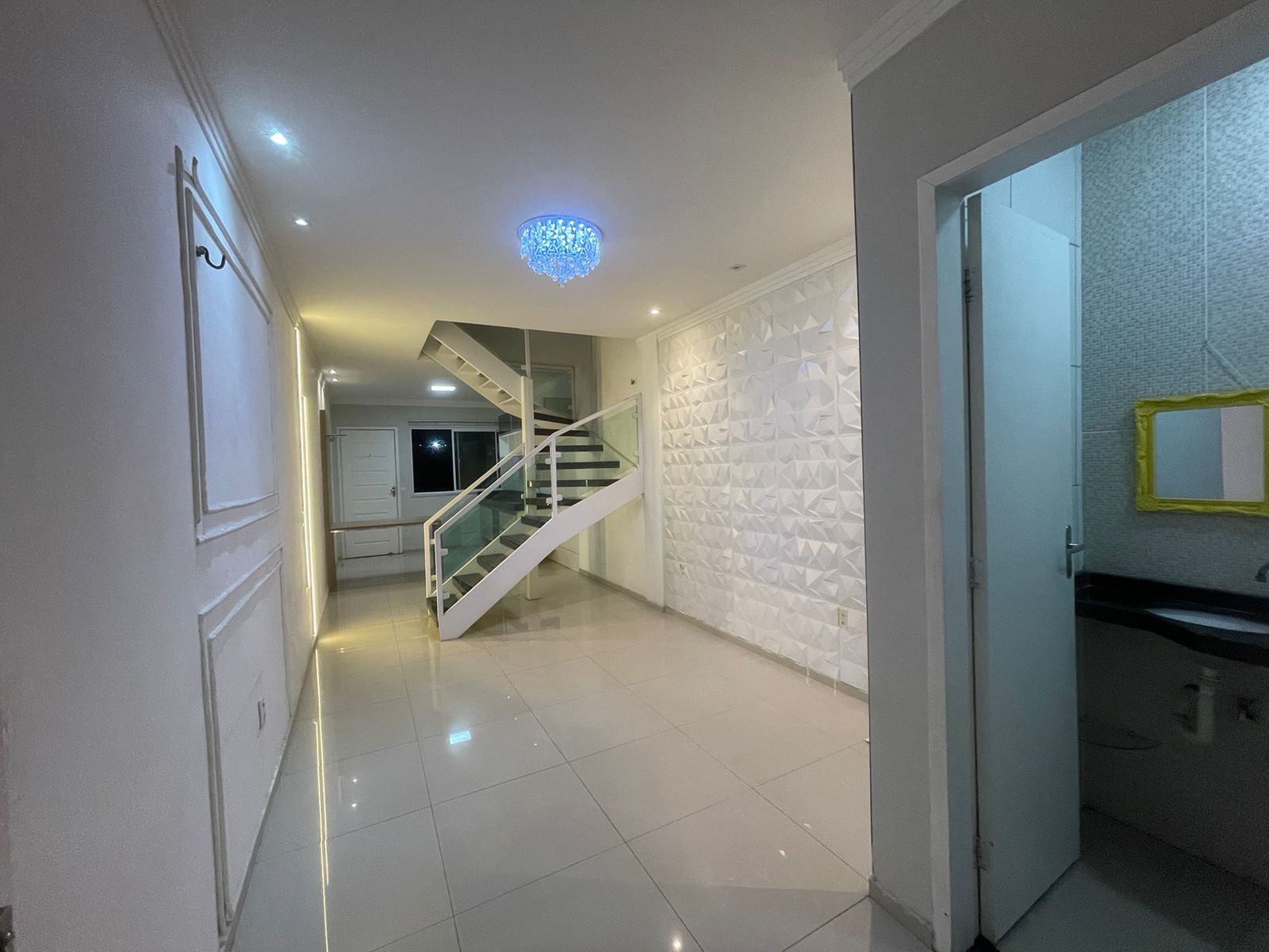 Imagem Casa de Condomínio com 2 Quartos à Venda, 67 m² em Jangurussu - Fortaleza Imagem Casa de Condomínio com 2 Quartos à Venda, 67 m² em Jangurussu - Fortaleza
