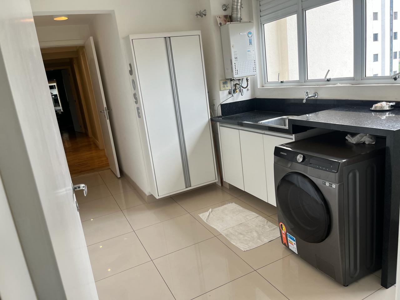 Imagem Apartamento com 3 Quartos para Alugar, 210 m²em Vila Olímpia - São Paulo