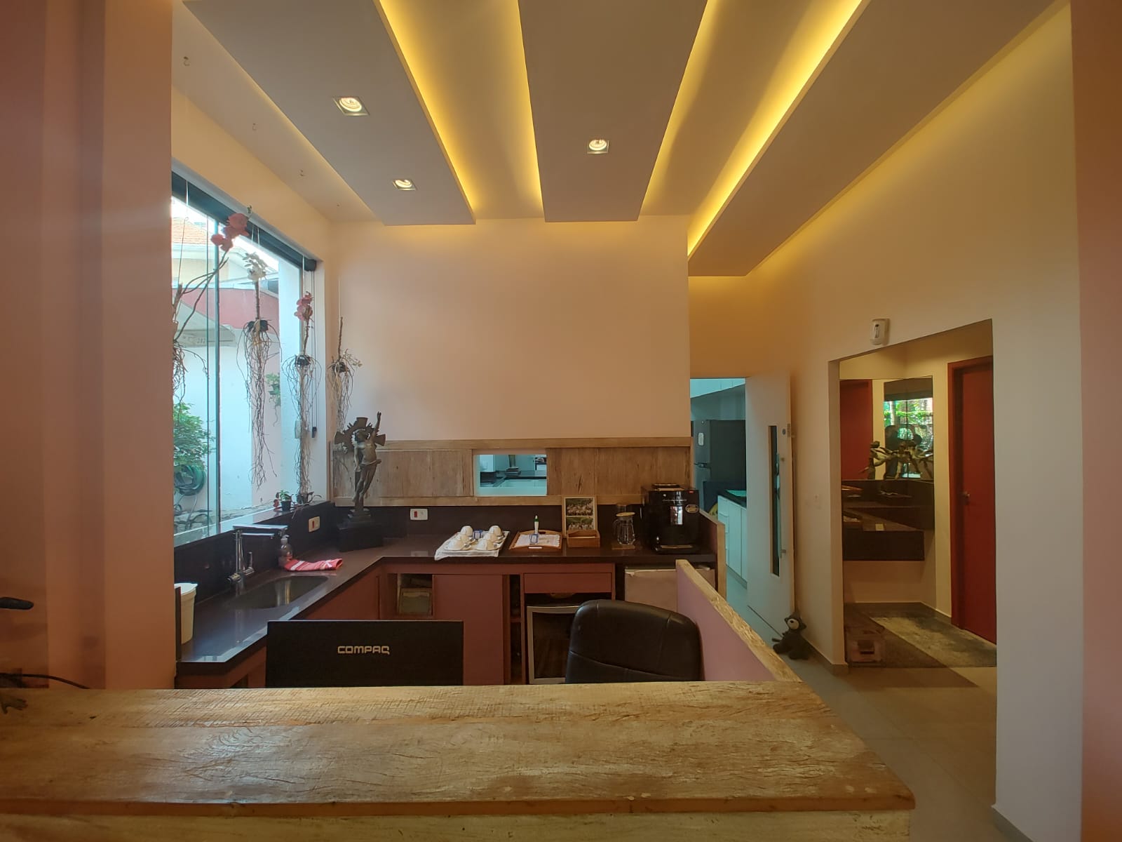 Imagem Sobrado com 3 Quartos à Venda, 396 m²em Pompéia - Santos