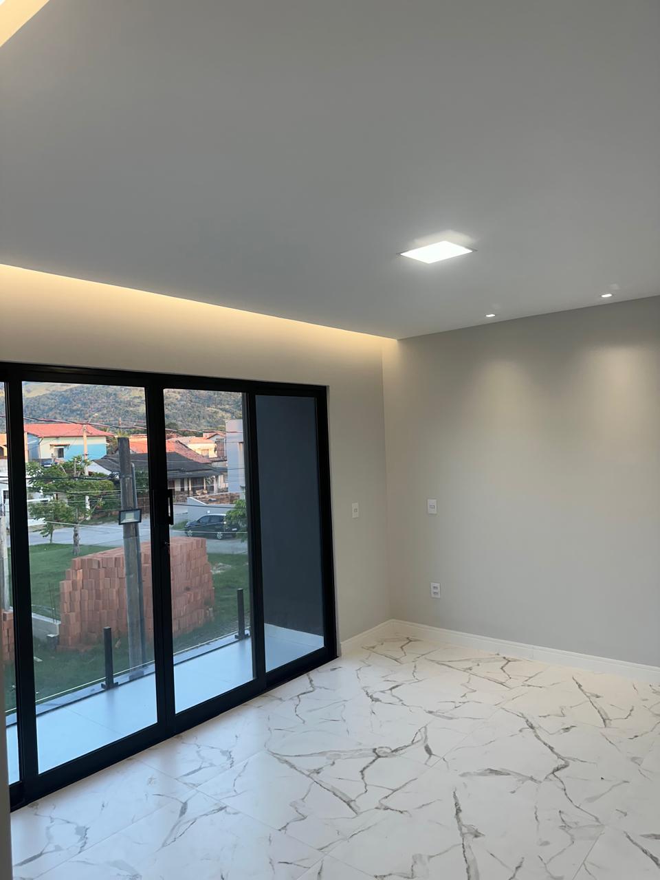 Imagem Casa de Condomínio com 5 Quartos à Venda, 200 m² em Campo Grande - Rio de Janeiro Imagem Casa de Condomínio com 5 Quartos à Venda, 200 m² em Campo Grande - Rio de Janeiro