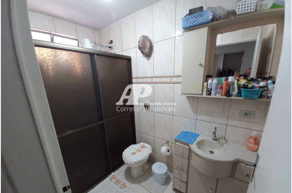 Imagem Casa com 3 Quartos à Venda, 150 m²em Uvaranas - Ponta Grossa Imagem Casa com 3 Quartos à Venda, 150 m²em Uvaranas - Ponta Grossa