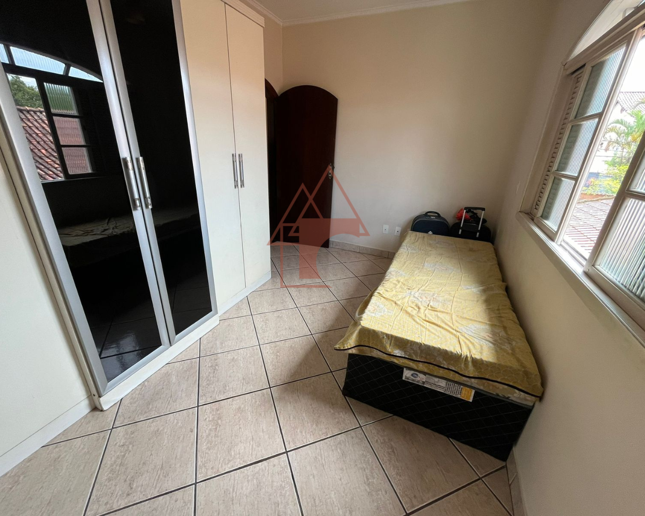 Imagem Sobrado com 4 Quartos à Venda, 162 m² em Vila Ponte Nova - Cubatão