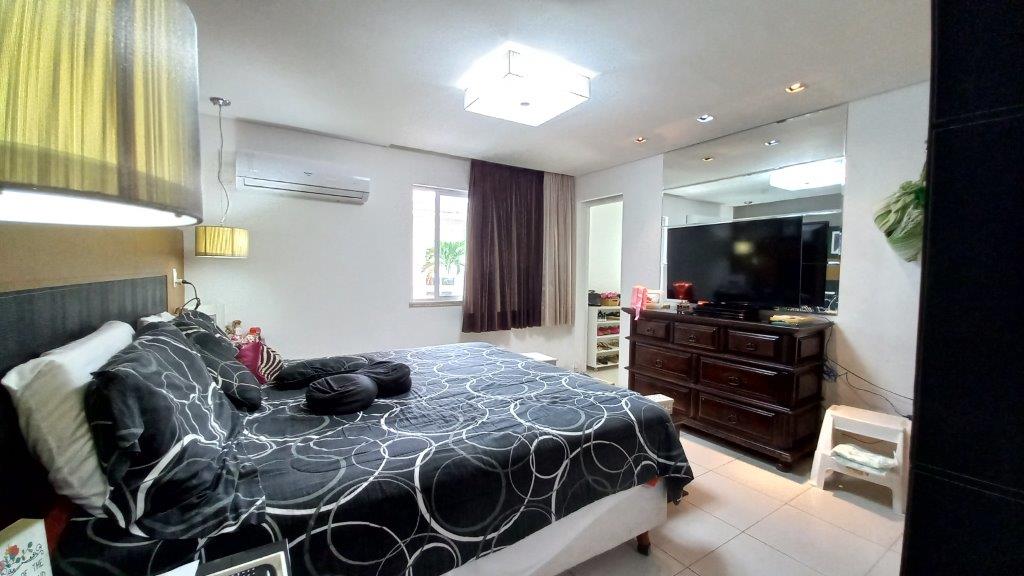 Imagem Casa de Condomínio com 4 Quartos à Venda, 300 m²em De Lourdes - Fortaleza