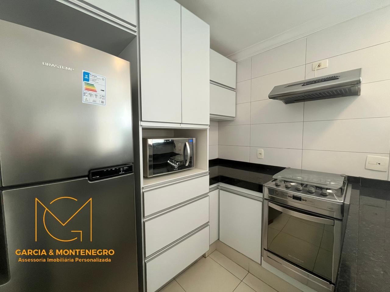 Imagem Apartamento com 3 Quartos para Alugar, 200 m²em Gonzaga - Santos