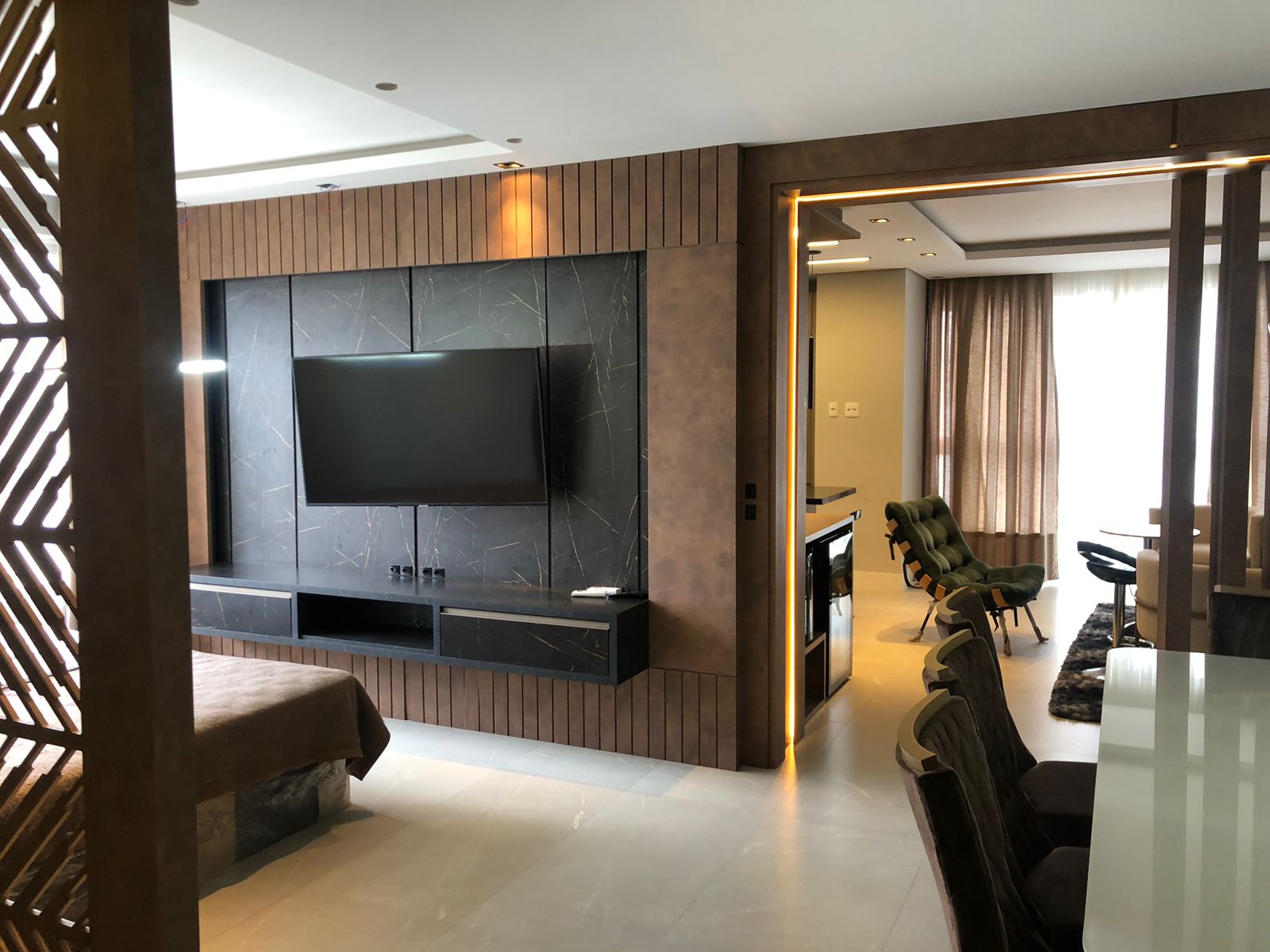 Imagem Apartamento com 3 Quartos à Venda, 143 m²em Centro - Balneário Camboriú Imagem Apartamento com 3 Quartos à Venda, 143 m²em Centro - Balneário Camboriú