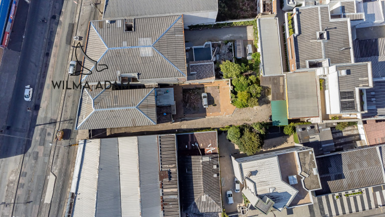 Imagem Imóvel Comercial à Venda, 751 m²em Novo Mundo - Curitiba