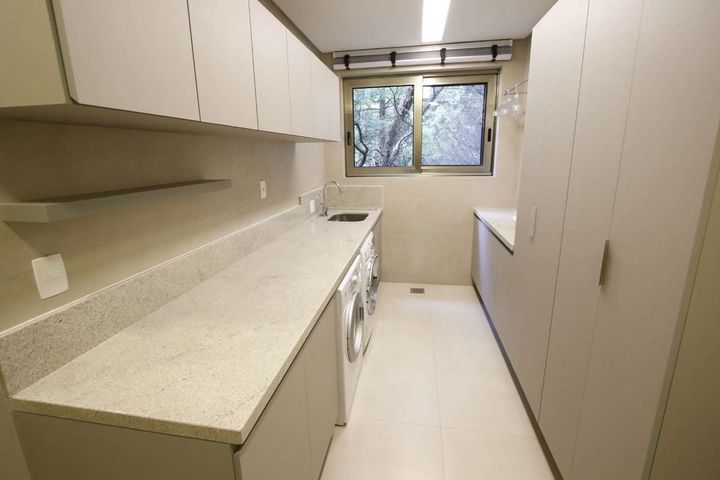 Imagem Apartamento com 4 Quartos à Venda, 314 m² em Centro - Gramado Imagem Apartamento com 4 Quartos à Venda, 314 m² em Centro - Gramado