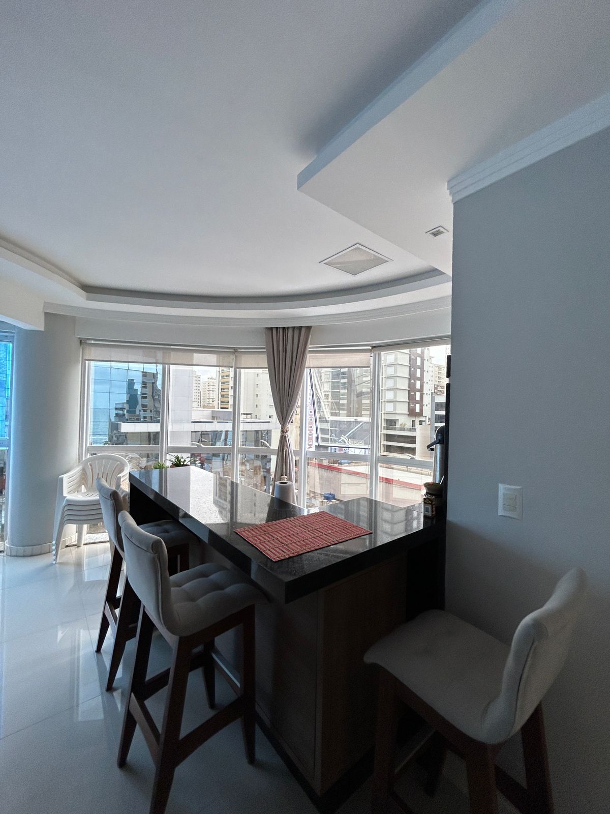 Imagem Apartamento à Venda, 160 m²em Meia Praia - Itapema Imagem Apartamento à Venda, 160 m²em Meia Praia - Itapema