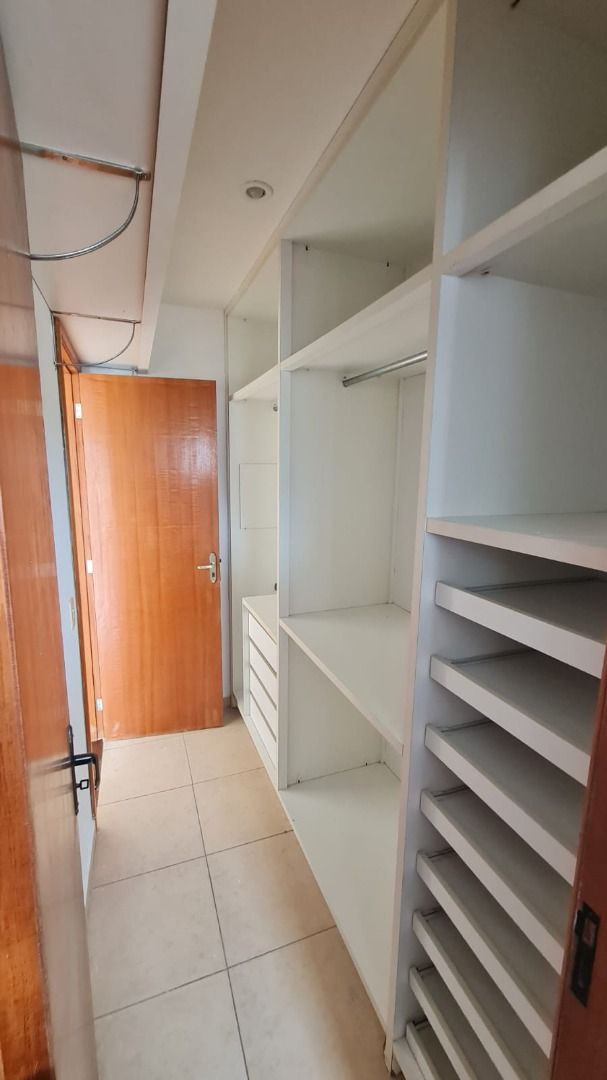 Imagem Casa com 3 Quartos à Venda, 250 m²em Serra Grande - Niterói Imagem Casa com 3 Quartos à Venda, 250 m²em Serra Grande - Niterói