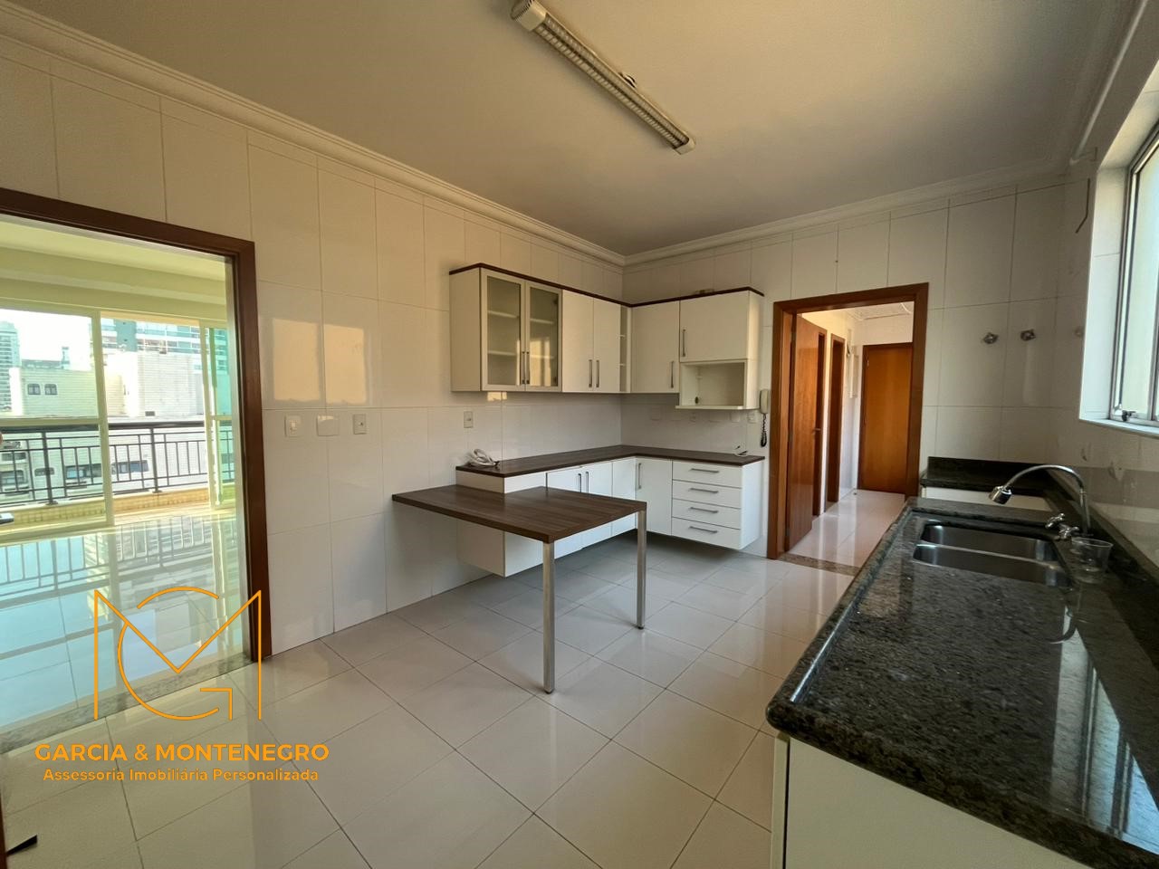 Imagem Apartamento com 3 Quartos para Alugar, 130 m²em Gonzaga - Santos